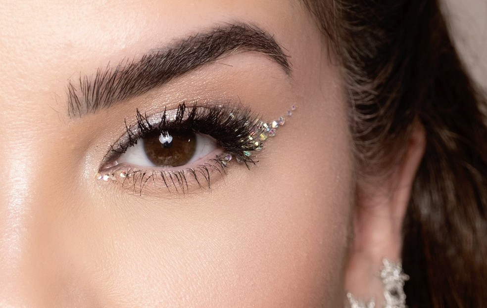 Glitter biodegradável: onde comprar e como usar no Carnaval