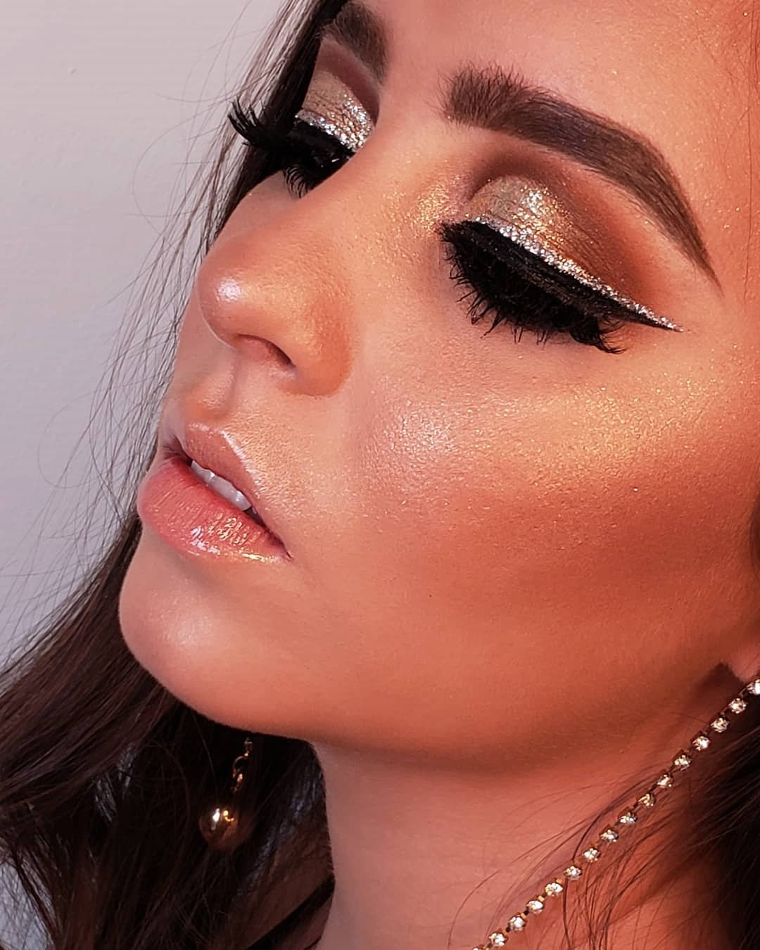 Guia Completo: Como Escolher o Melhor Fixador de Glitter para sua Maquiagem