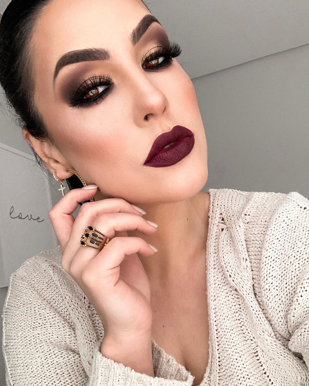 Guia Completo: Como Escolher a Base de Alta Cobertura Perfeita para Sua Pele