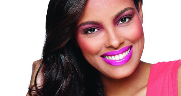 Smokey Eye Descomplicado: Técnicas e Produtos Essenciais para um Olhar Dramático