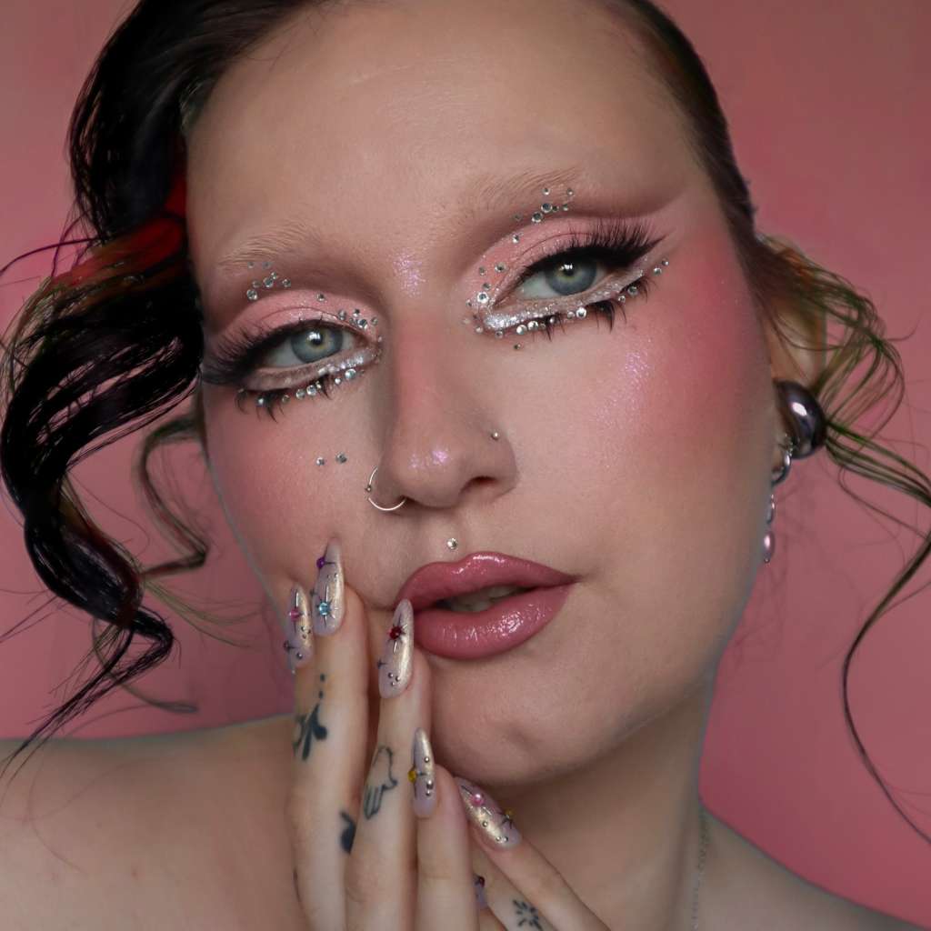 como fazer delineado gráfico futurista passo a passo