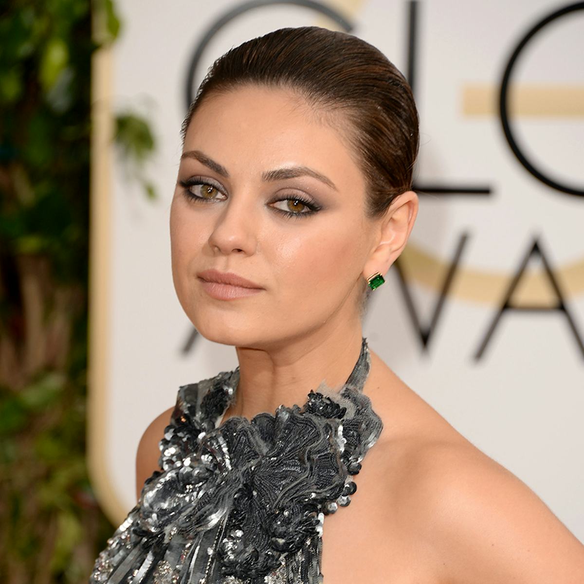 maquiagem mila kunis
