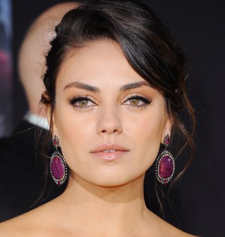 maquiagem mila kunis