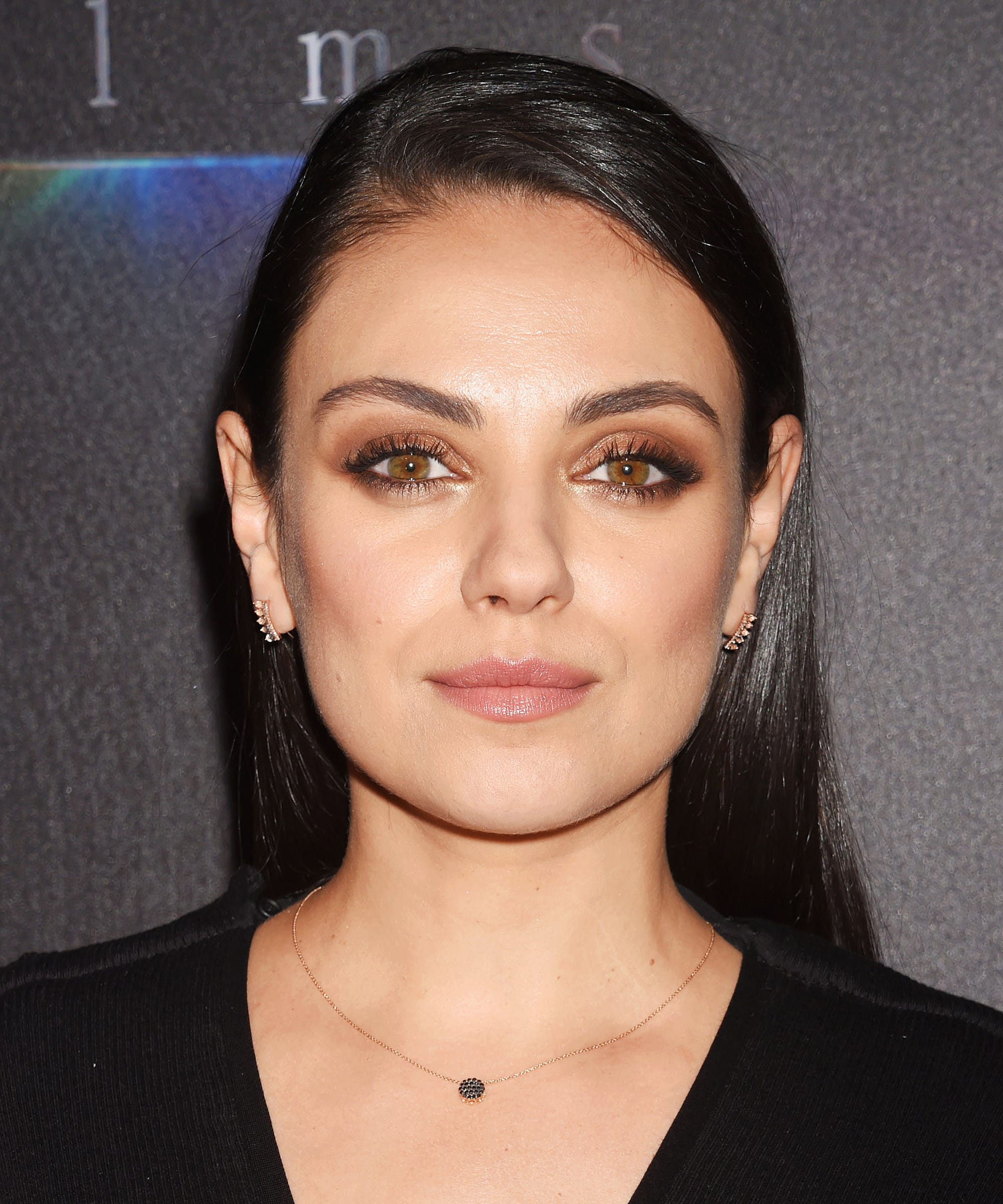 maquiagem mila kunis