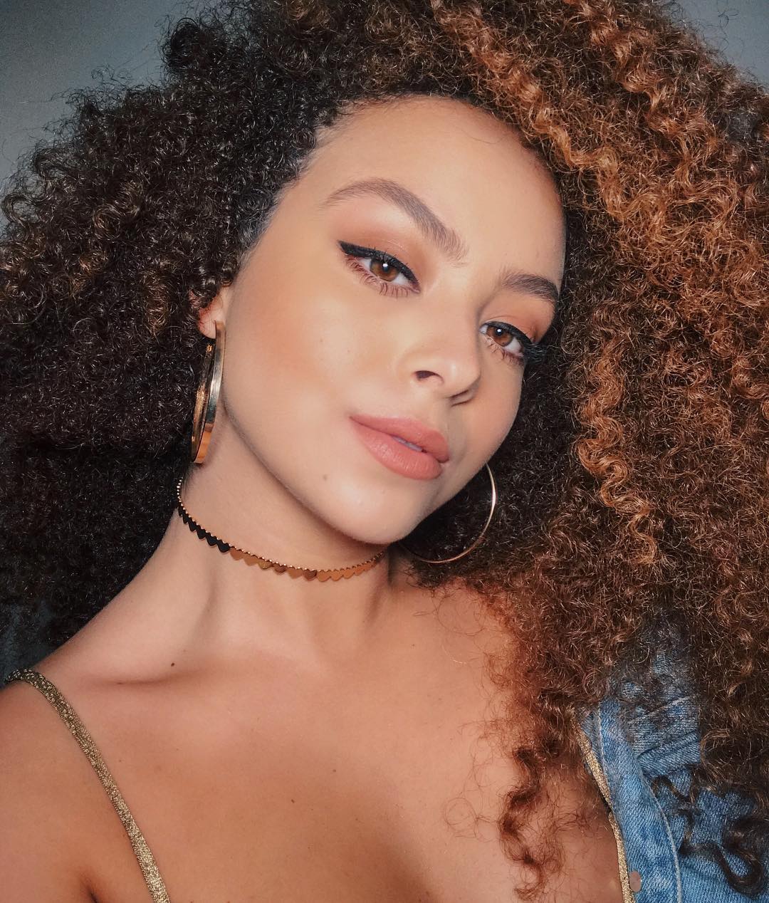 Desvendando as Tendências de Olhos e Lábios para Aniversários em 2026