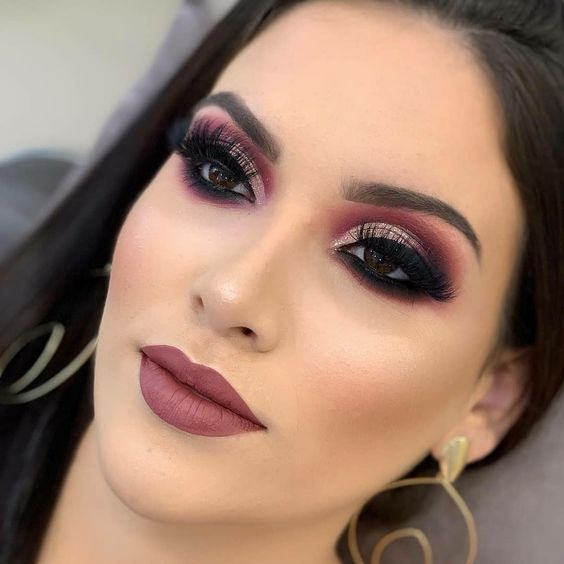 Maquiagem à prova de flash: Dicas essenciais para fotos de formatura