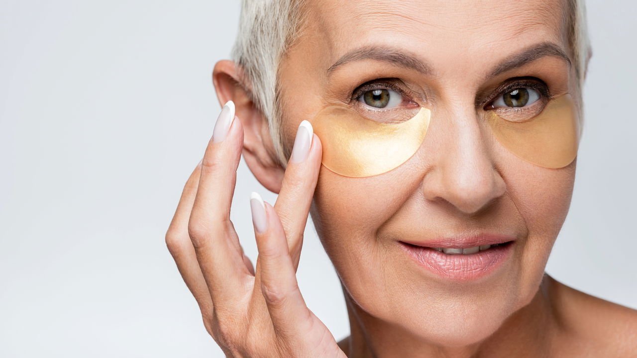 maquiagem pele madura vs maquiagem pele jovem