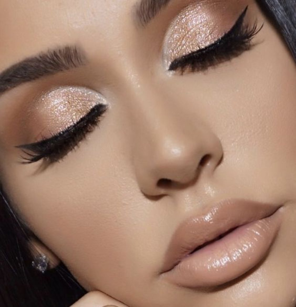 melhores bases para maquiagem de mulheres 50 anos