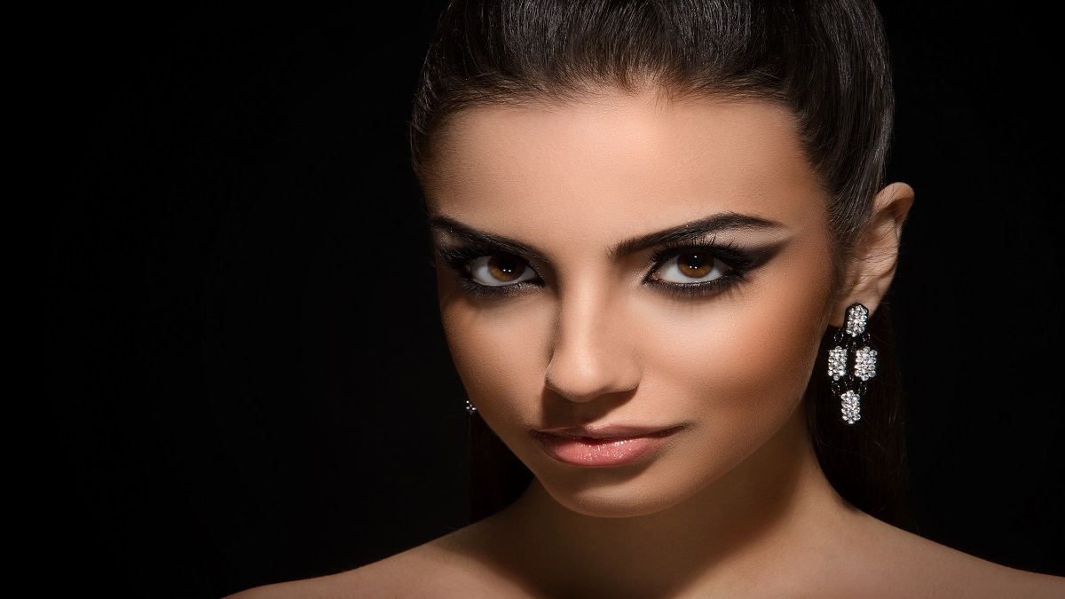 Máscara de cílios: truques para alongar e definir o olhar