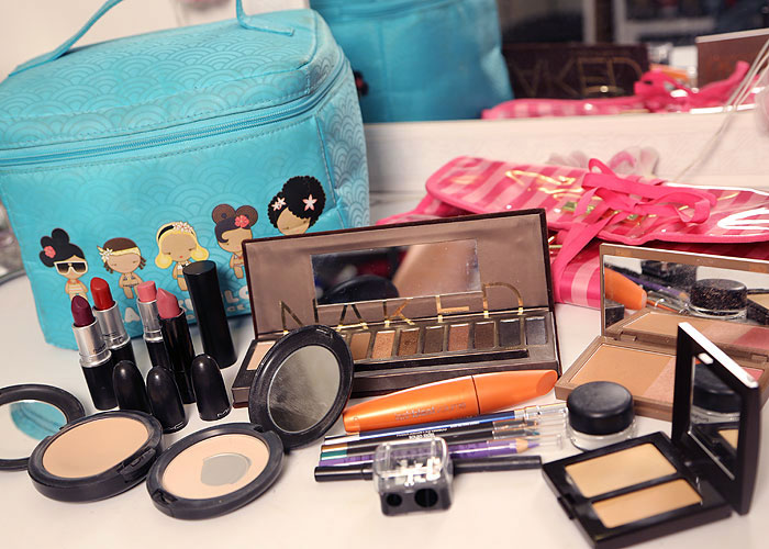 Maquiagem versátil: produtos que vão do dia para a noite