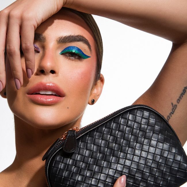 Dicas Essenciais para Proteger Suas Maquiagens na Mala de Mão