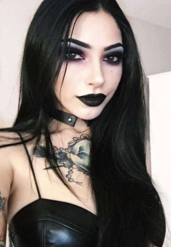 Maquiagem para Eventos Noturnos: Dicas para um Olhar Dramático e Contorno Perfeito