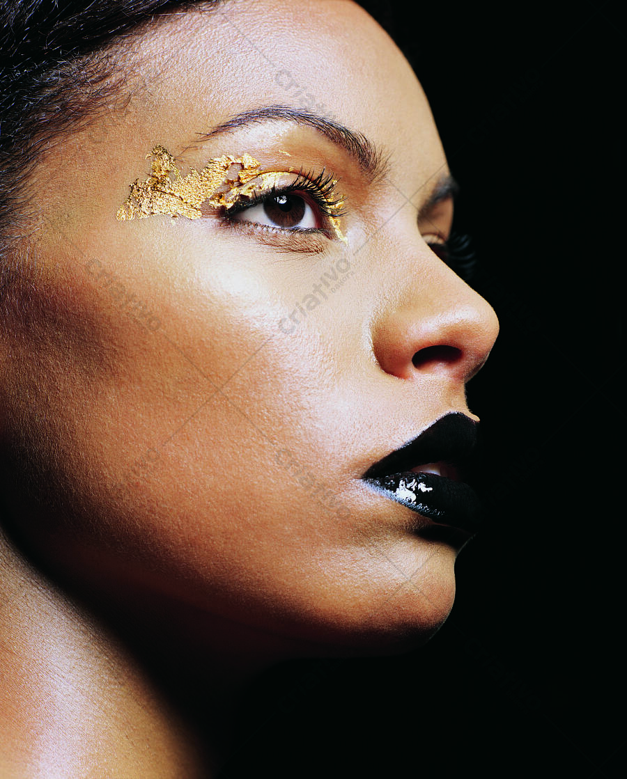 Maquiagem Preto e Dourado para Pele Negra: Produtos e Técnicas Específicas