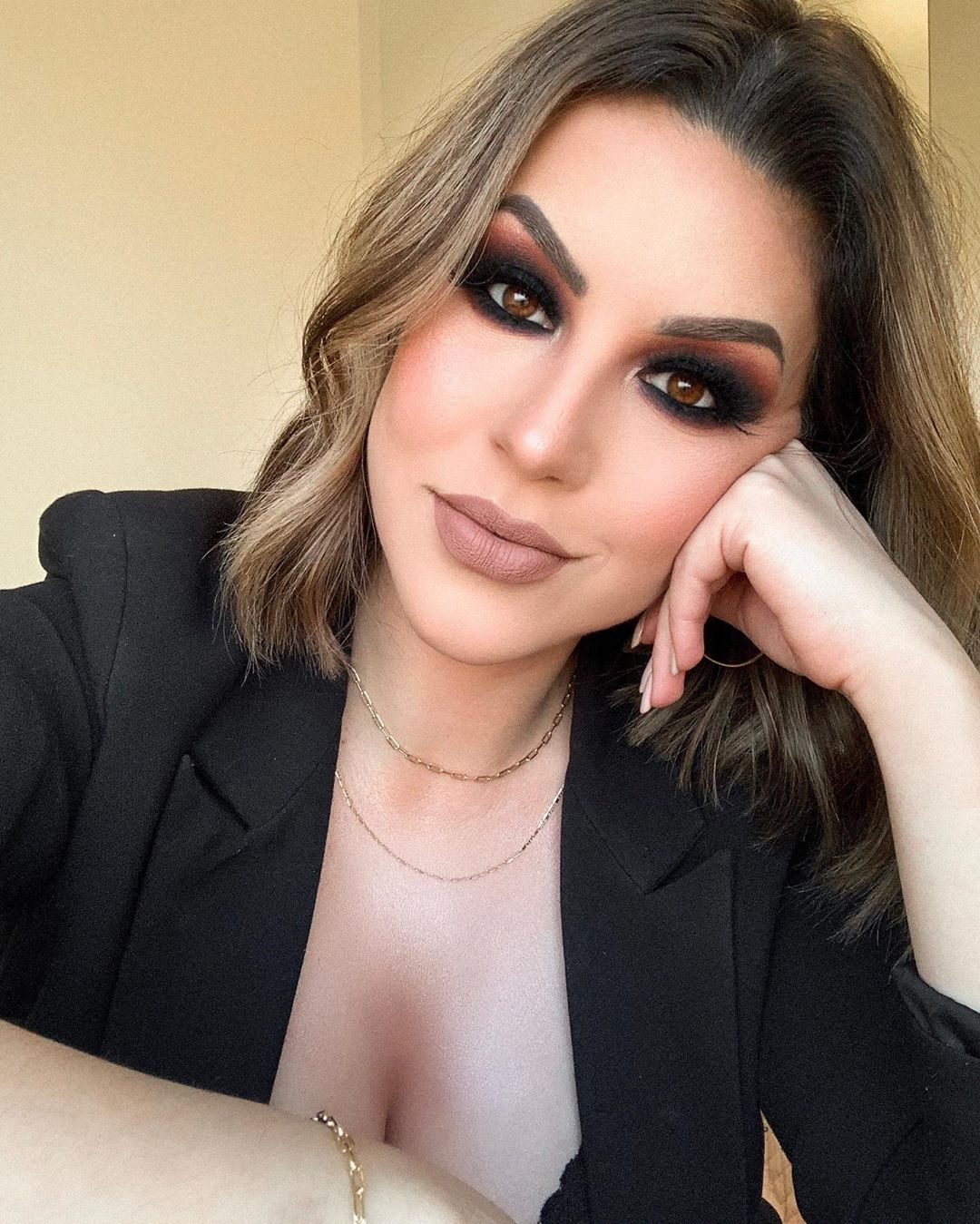 inspiração maquiagem olho preto e marrom