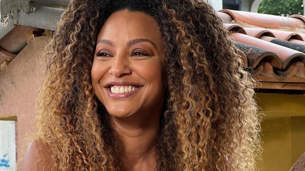 Produtos Essenciais para Recriar a Maquiagem de Sheron Menezzes