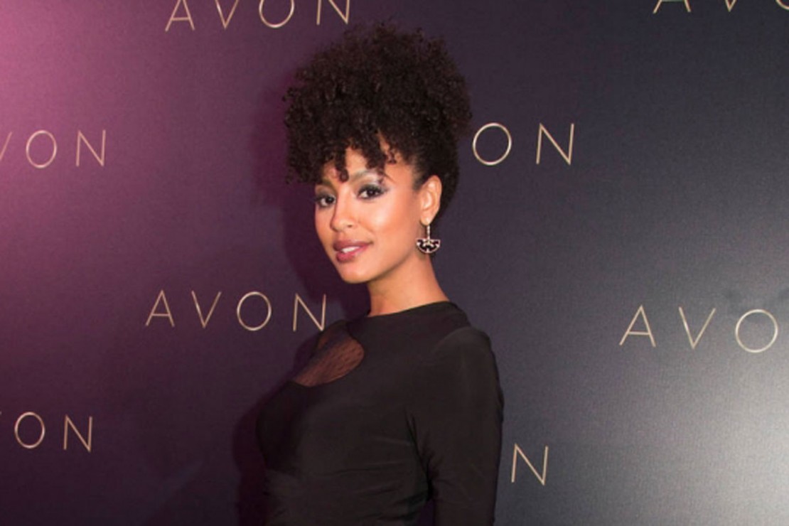 Os Segredos do Olhar Marcante de Sheron Menezzes: Delineado e Sombras