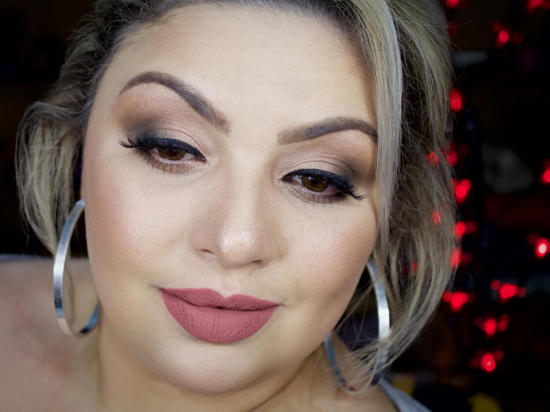 Guia Completo: Como Conquistar a Pele de Rica com Maquiagem de Luxo