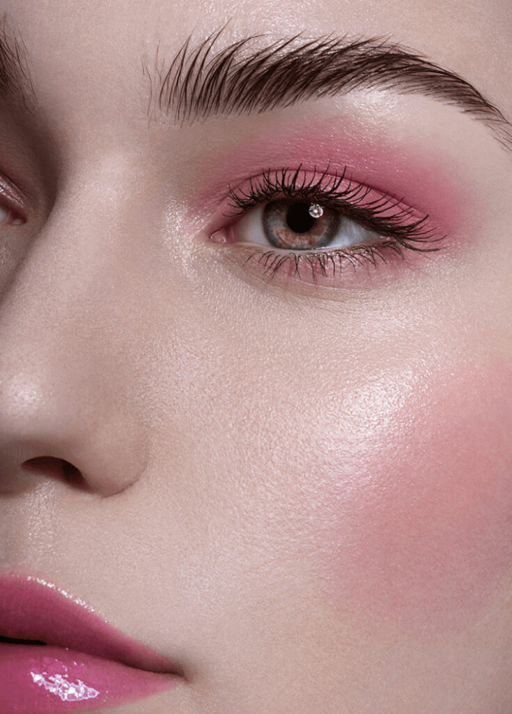 Neutralizando Tons: O Segredo da Base Perfeita para Batons Vibrantes