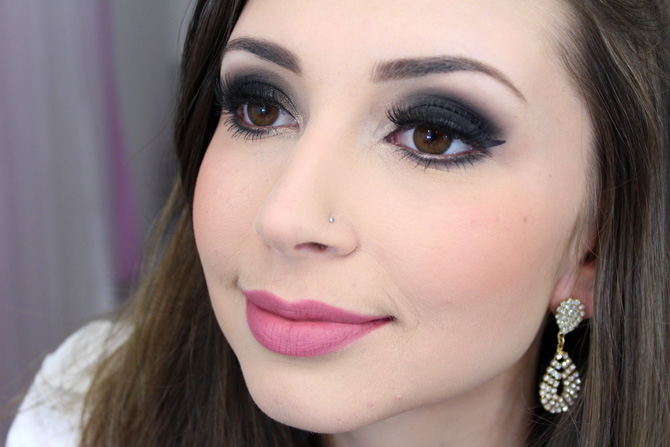 Neutralizando Tons: O Segredo da Base Perfeita para Batons Vibrantes