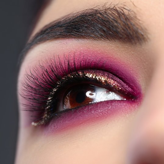 Maquiagem Monocromática Rosa: Dicas e Produtos Essenciais