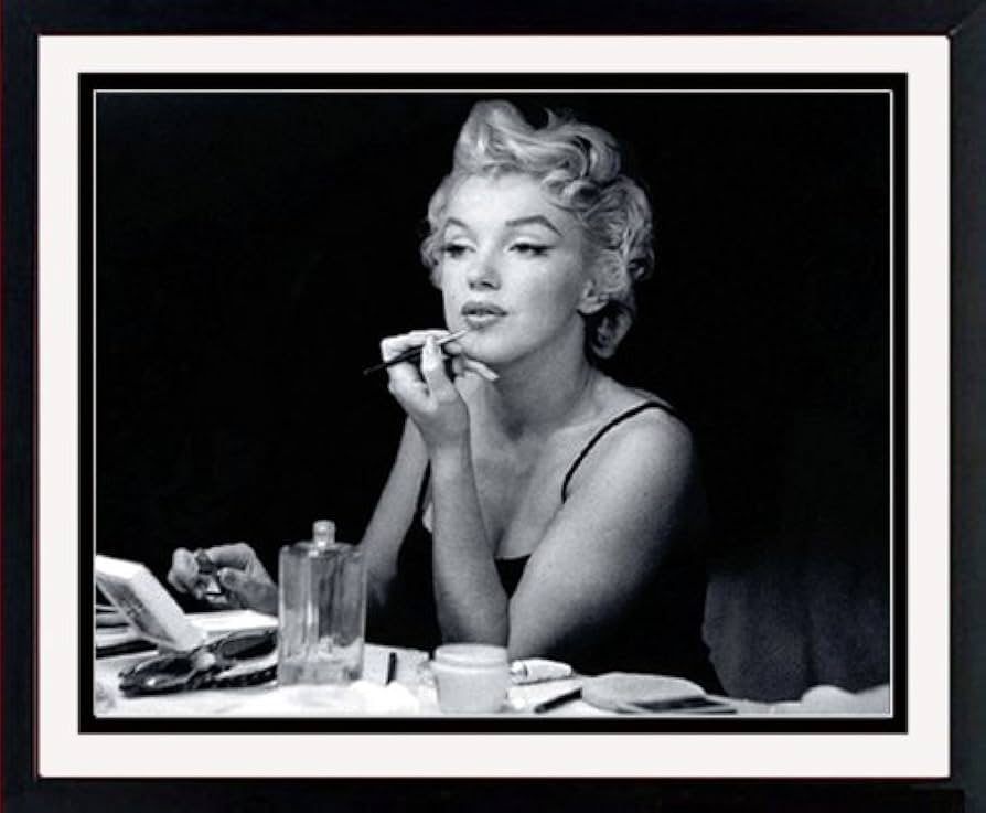 O segredo dos lábios volumosos de Marilyn: Técnica dos 5 batons explicada