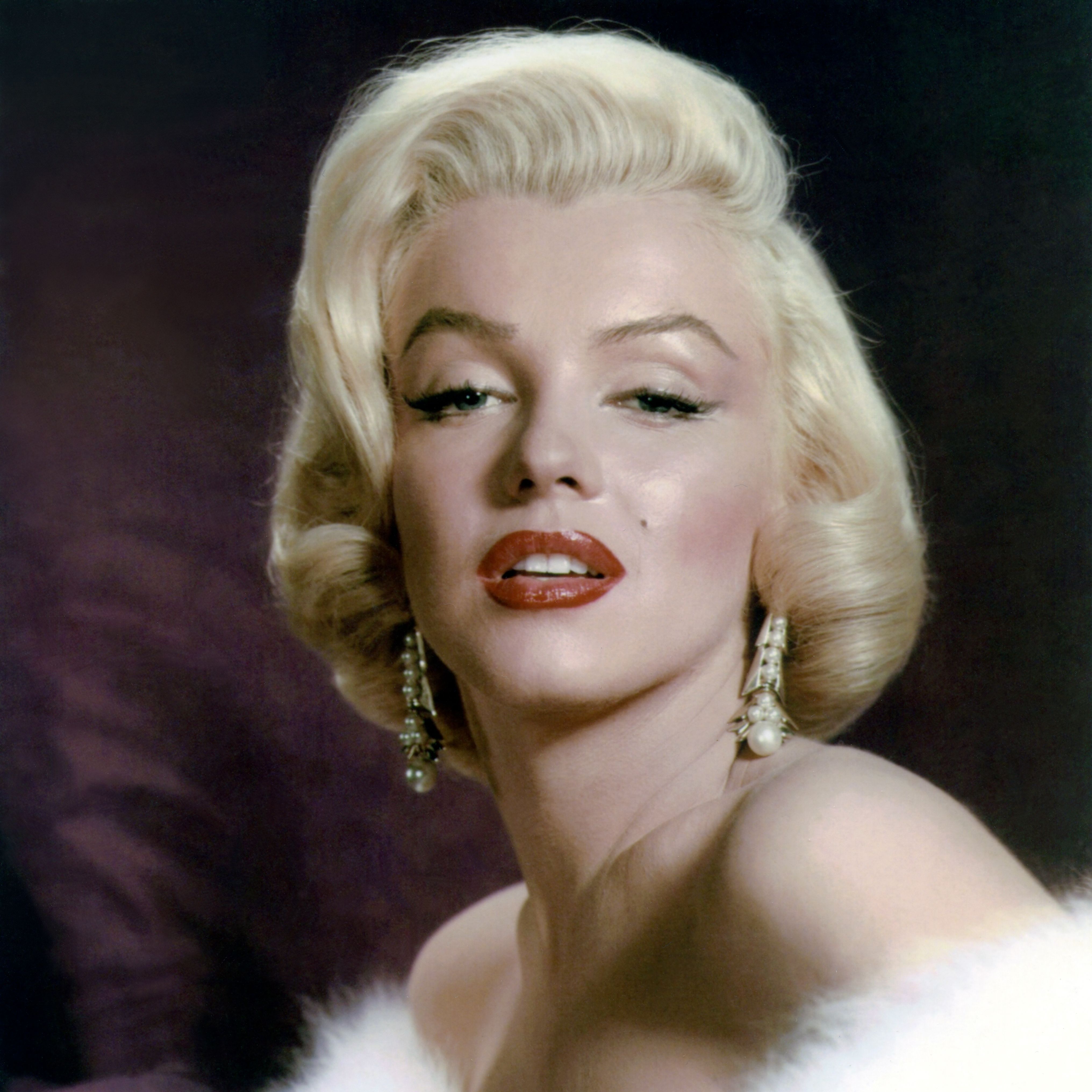 Como recriar a pele glow de Marilyn Monroe com produtos atuais