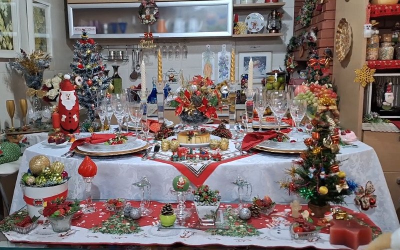 Tendências de Cores para a Decoração de Natal 2025/2026: Do Clássico ao Moderno