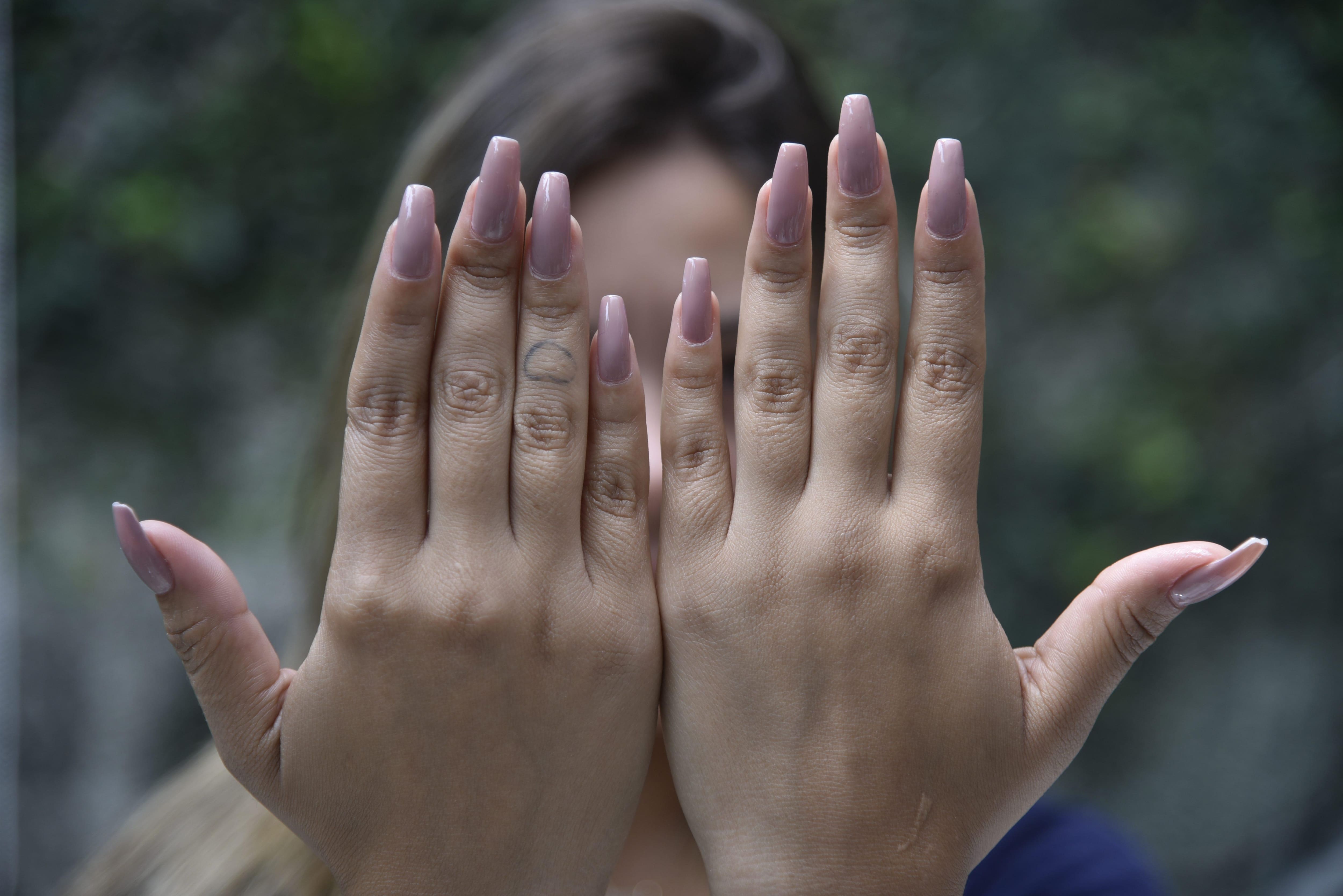 O Que a Sua Unha Diz Sobre a Sua Saúde: Sinais de Alerta