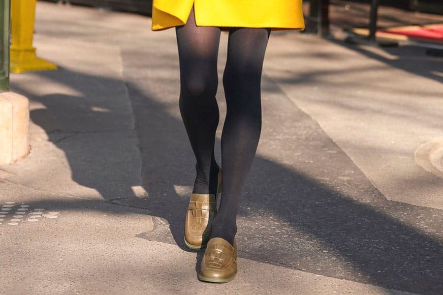 mocassim feminino com sola tratorada para looks de inverno