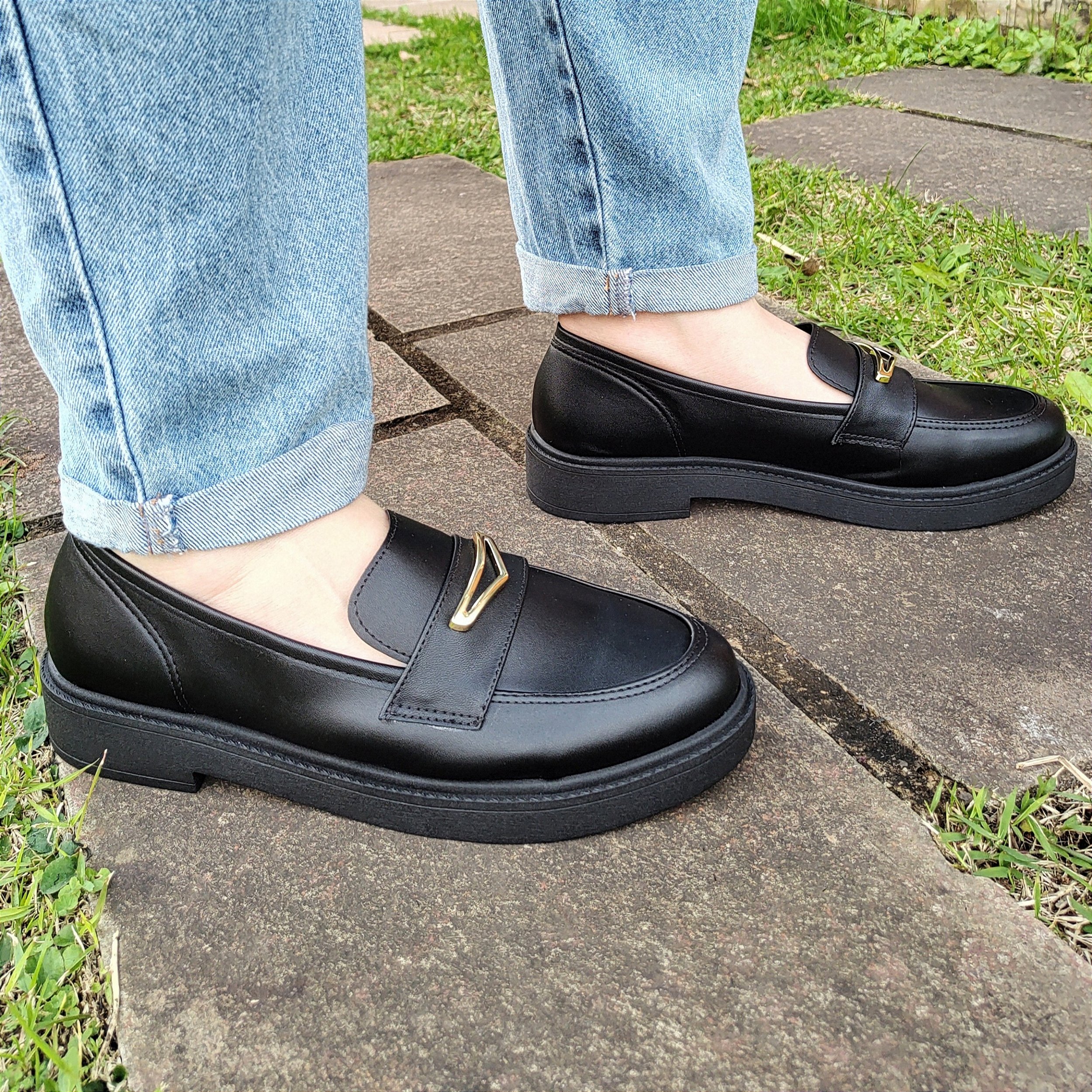 mocassim tratorado feminino off-white