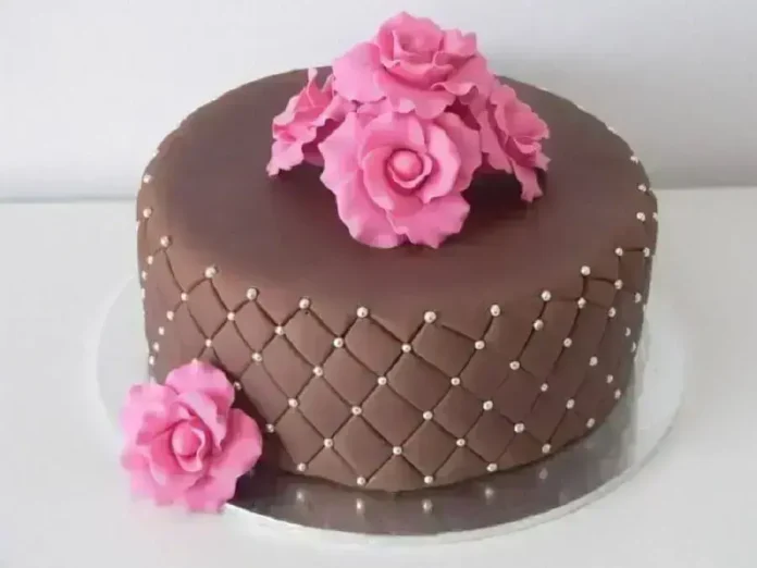 bolo feminino para batizado