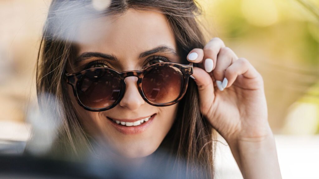 óculos femininos armação transparente redonda