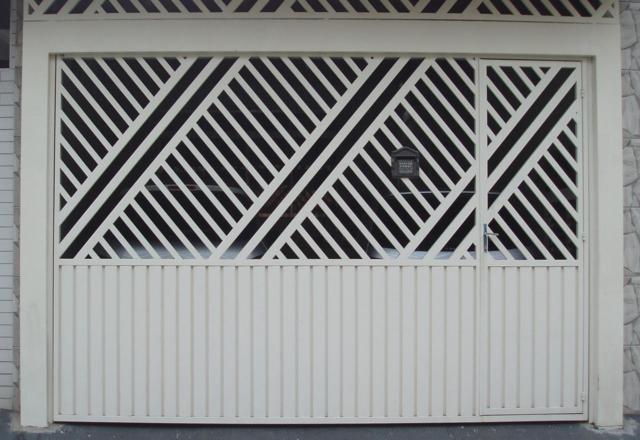 portão de alumínio branco