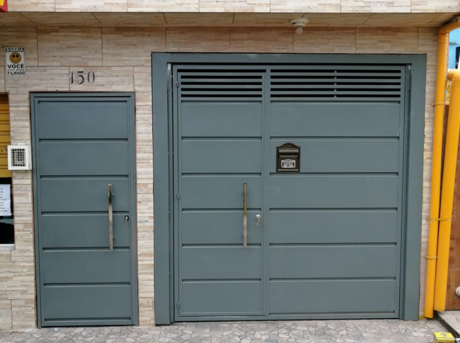 portão de alumínio branco