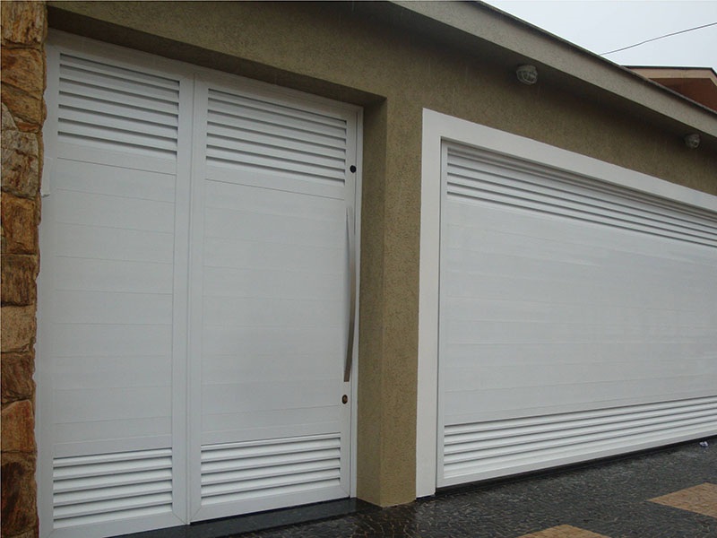 portão de ferro com grade