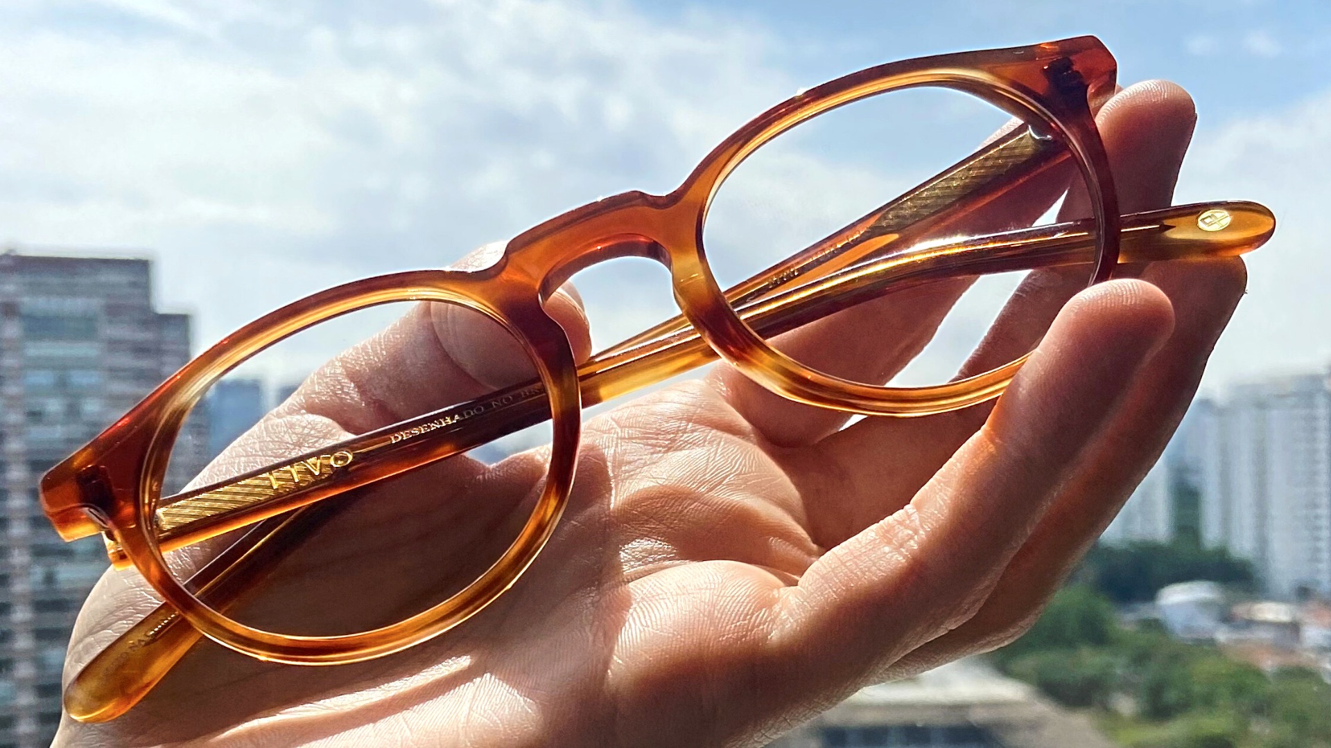 Além do Grau: Como os Óculos Podem Rejuvenescer ou Modernizar Seu Visual