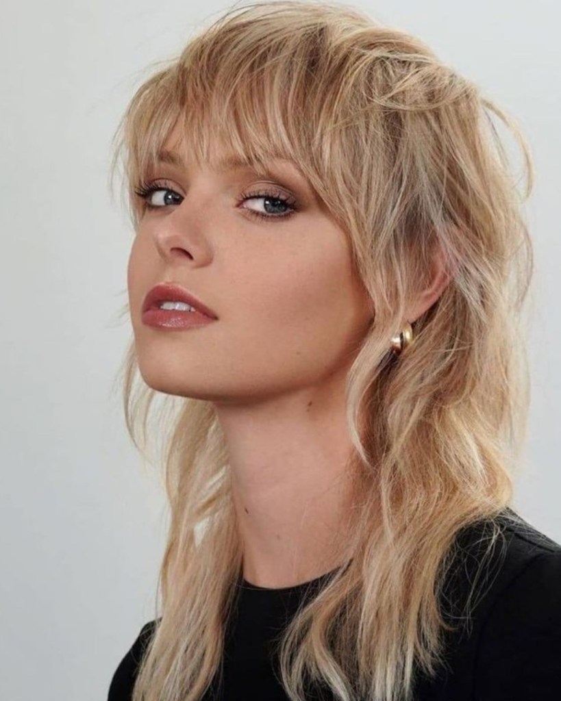 Wolf Cut vs. Mullet: Qual o Melhor Corte para Cabelo Liso?