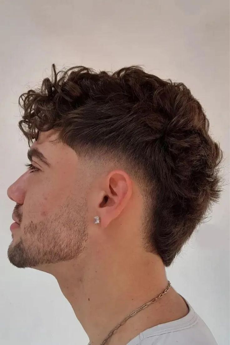 Mini Mullet: A Versão Discreta e Elegante para Cabelos Lisos