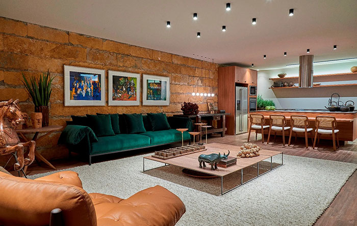 inspirações de looks com marrom e azul