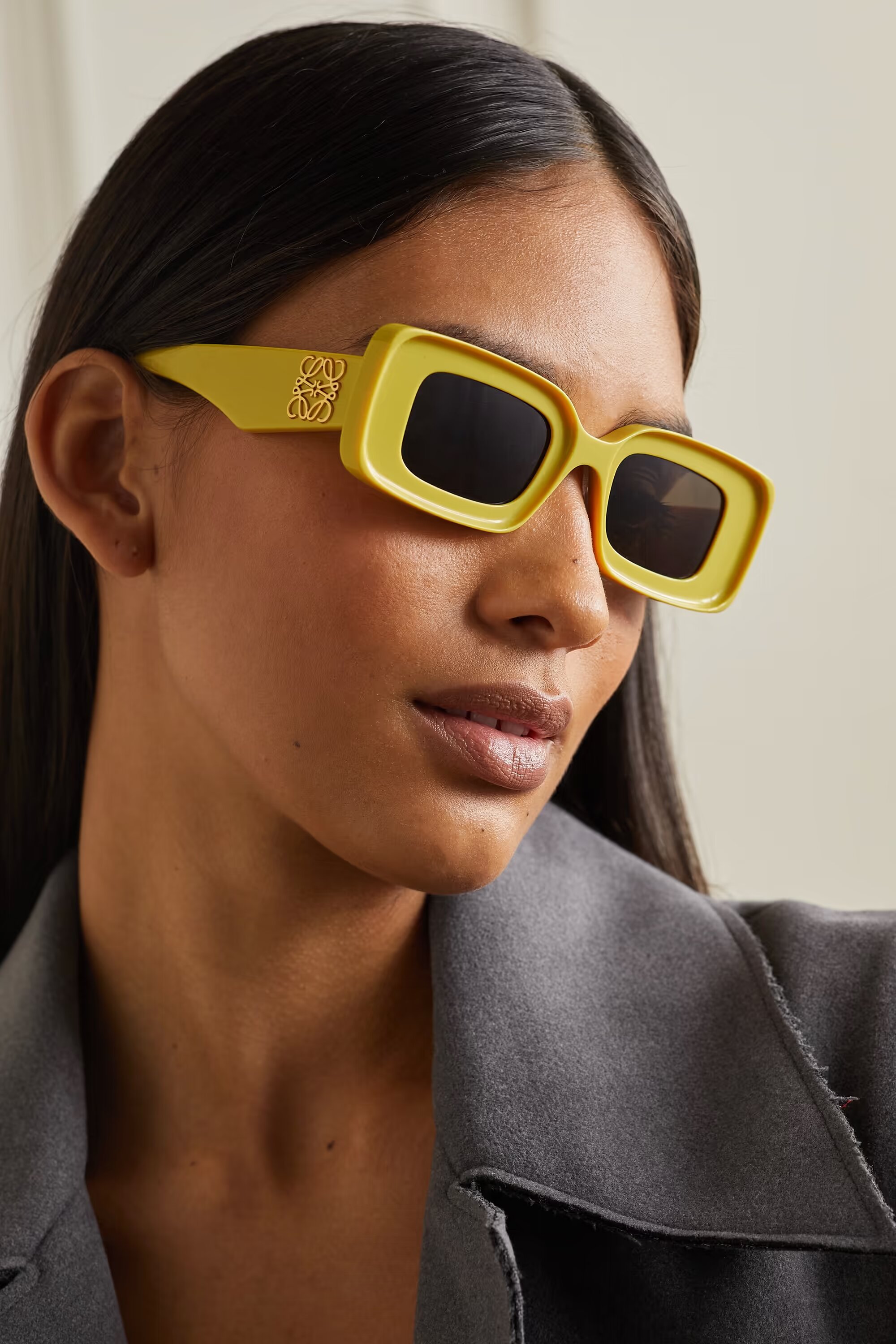 quanto custa um óculos de sol feminino de grife