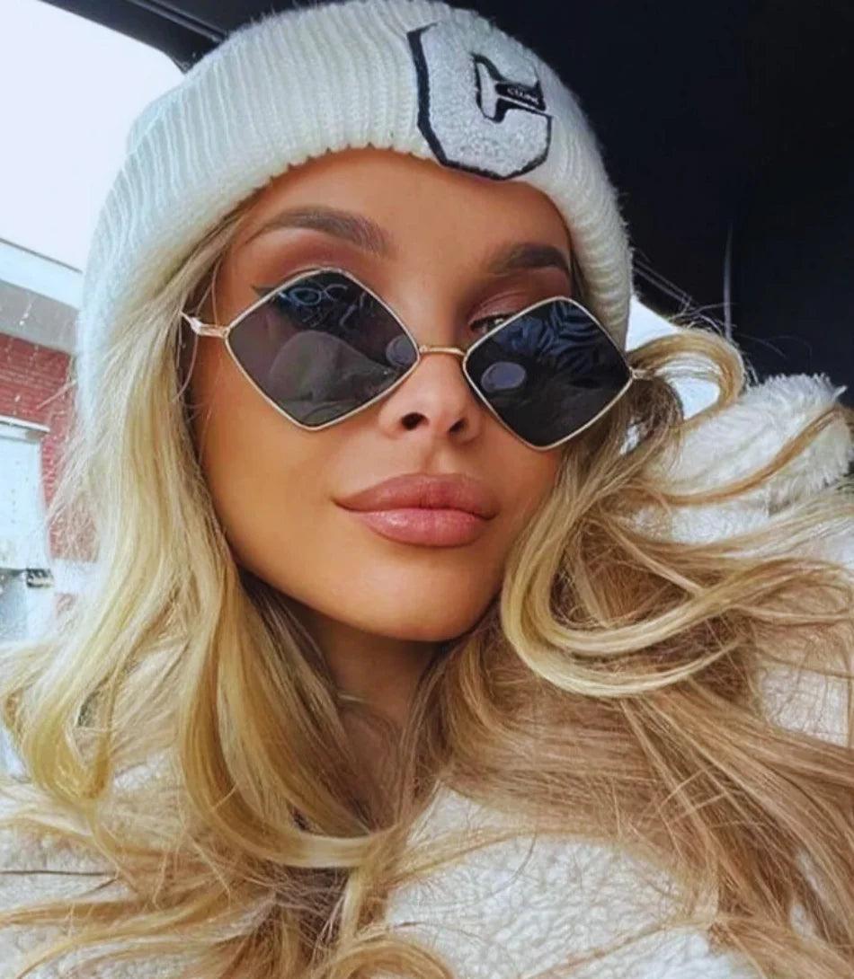 oculos feminino minimalista