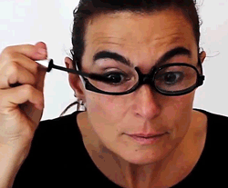 Dicas de maquiagem para quem usa óculos de grau (e os óculos de maquiagem)