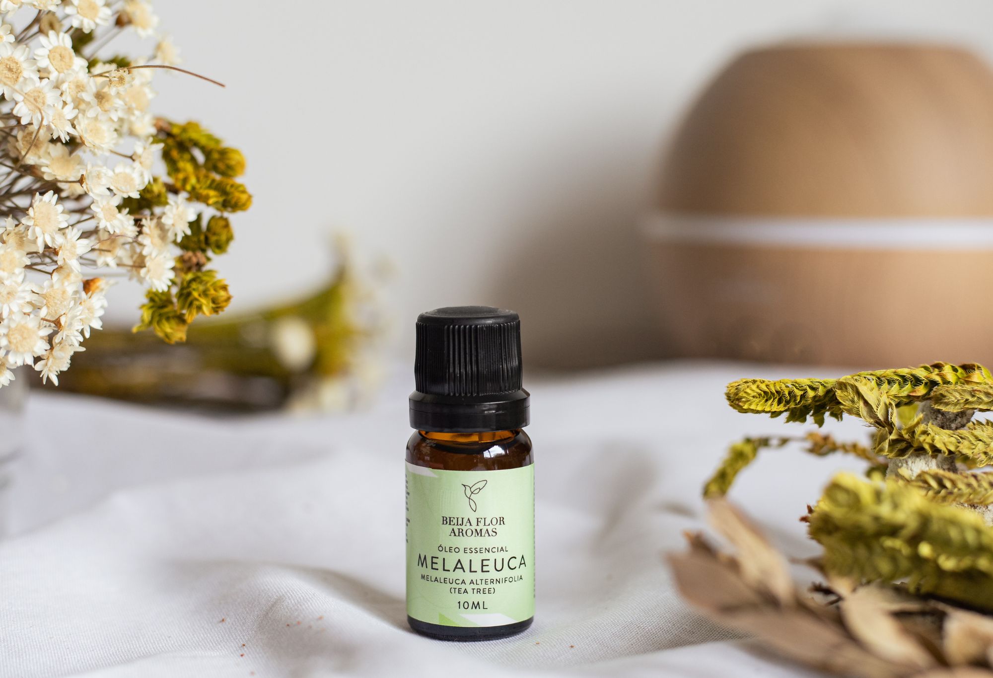 Aromaterapia para Iniciantes: Seu Primeiro Kit de Óleos Essenciais