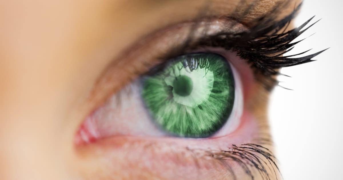 como realçar olhos verde escuro natural