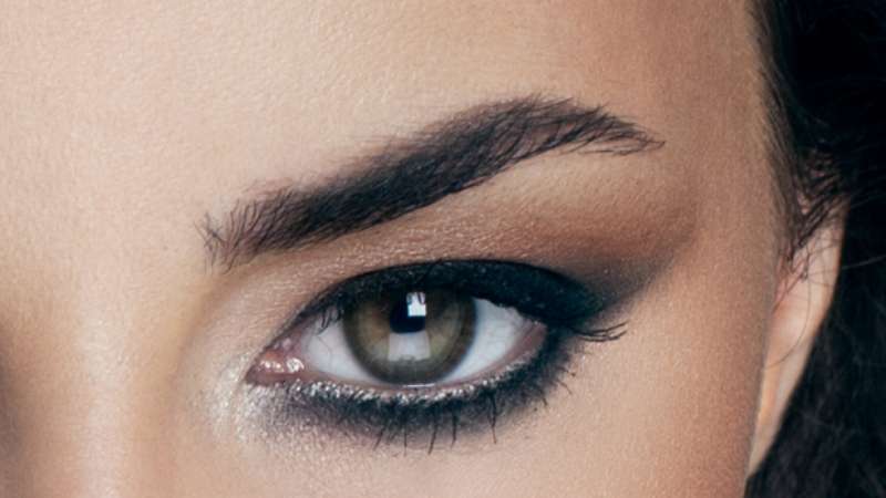 olho verde escuro natural