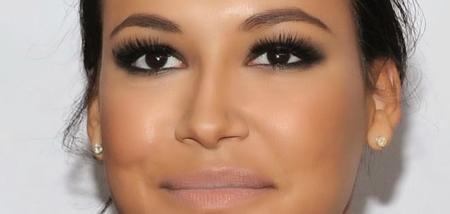 Olhos Castanhos Escuros vs. Pretos: Entenda a Diferença e o Charme Único