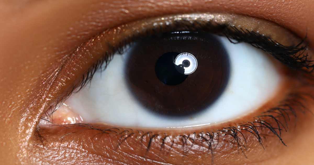 olhos pretos são bonitos