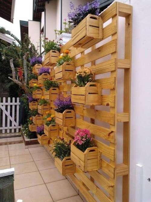 ideias criativas painel de pallet para sala
