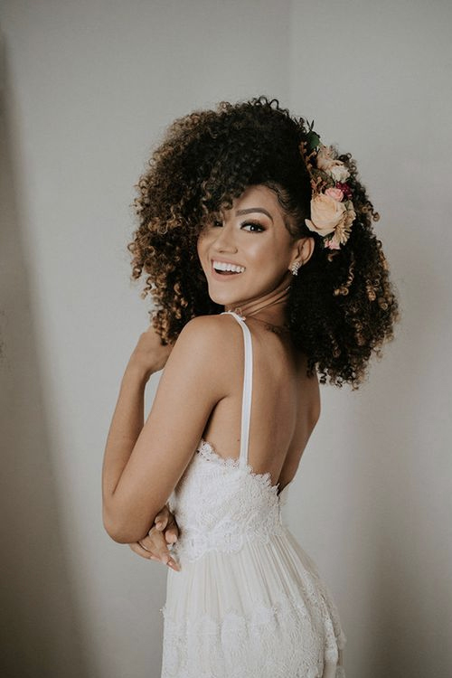 penteados cabelo crespo baratos e faceis de fazer