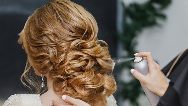 penteado madrinha vestido tomara que caia